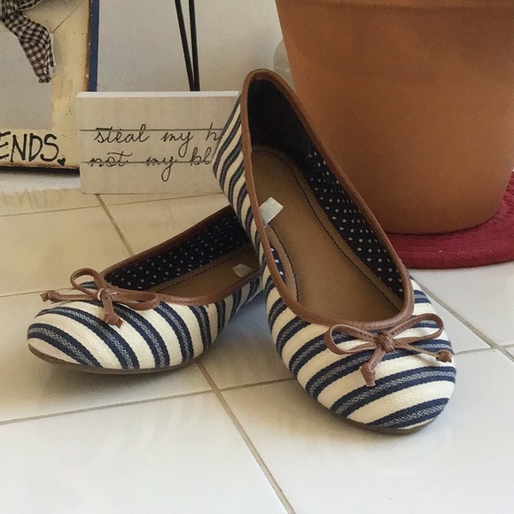 ‘Merona’ Striped Carefree Flats - Picture 2 of 6